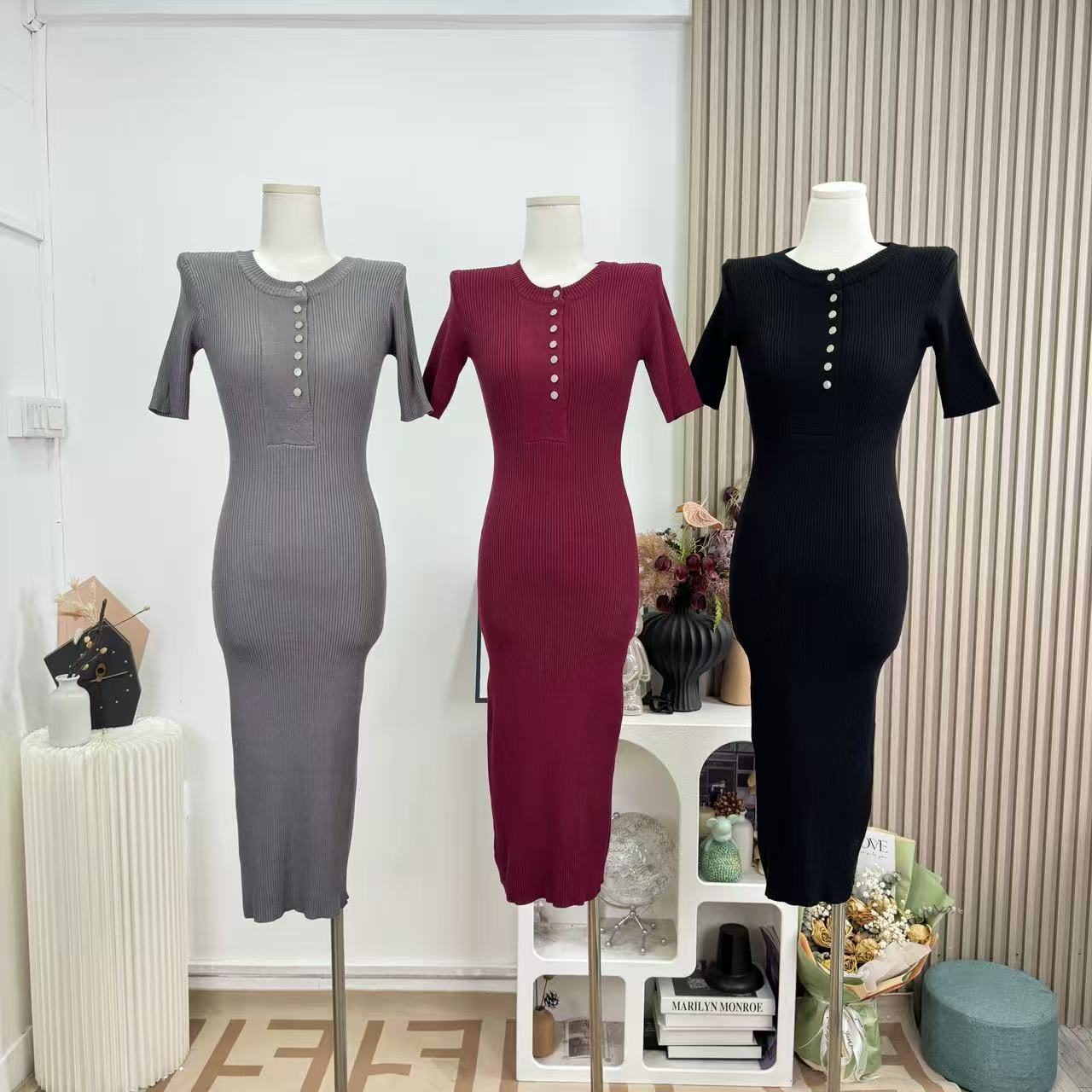 Elegant Slimming Midi Sleeve Bodycon Dress for Women