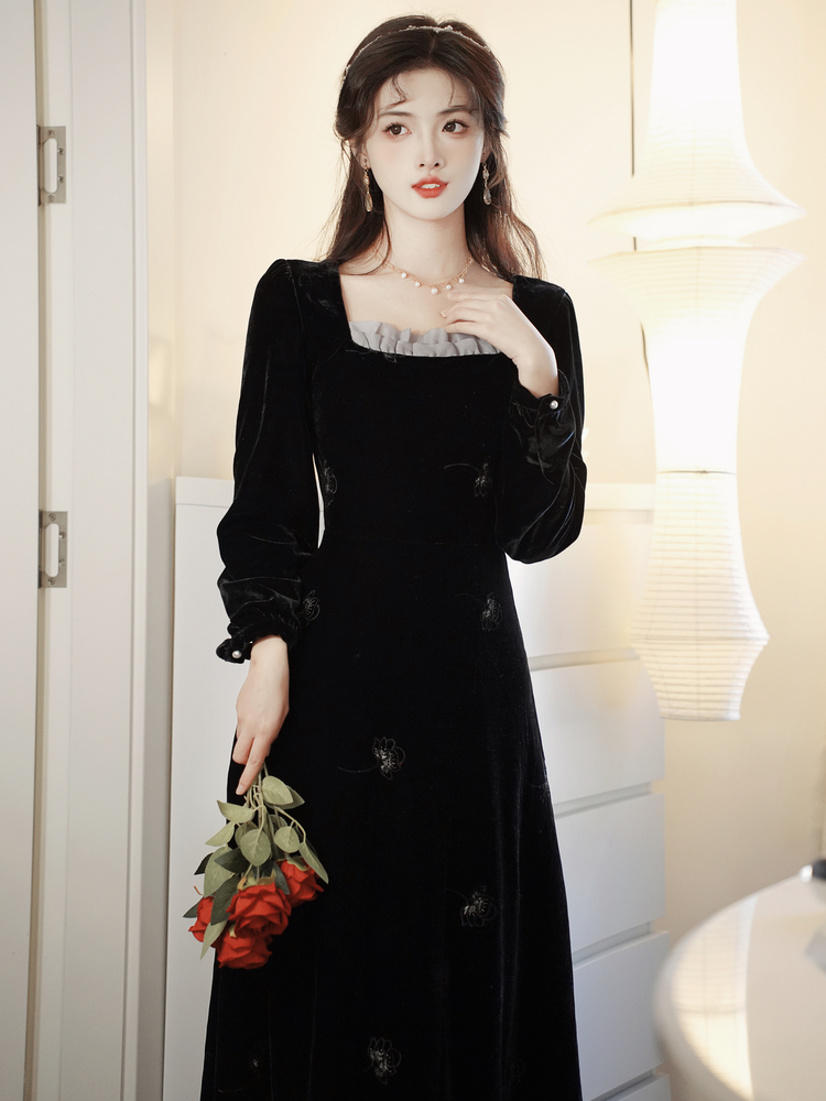 French Vintage Hepburn Style Velvet Embroidered Long Dress - Style 3dd575 - Image 3