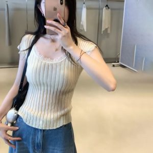 New Korean Style Lace Trim U-Neck Short Sleeve Slim Knit Top - Style b5829c