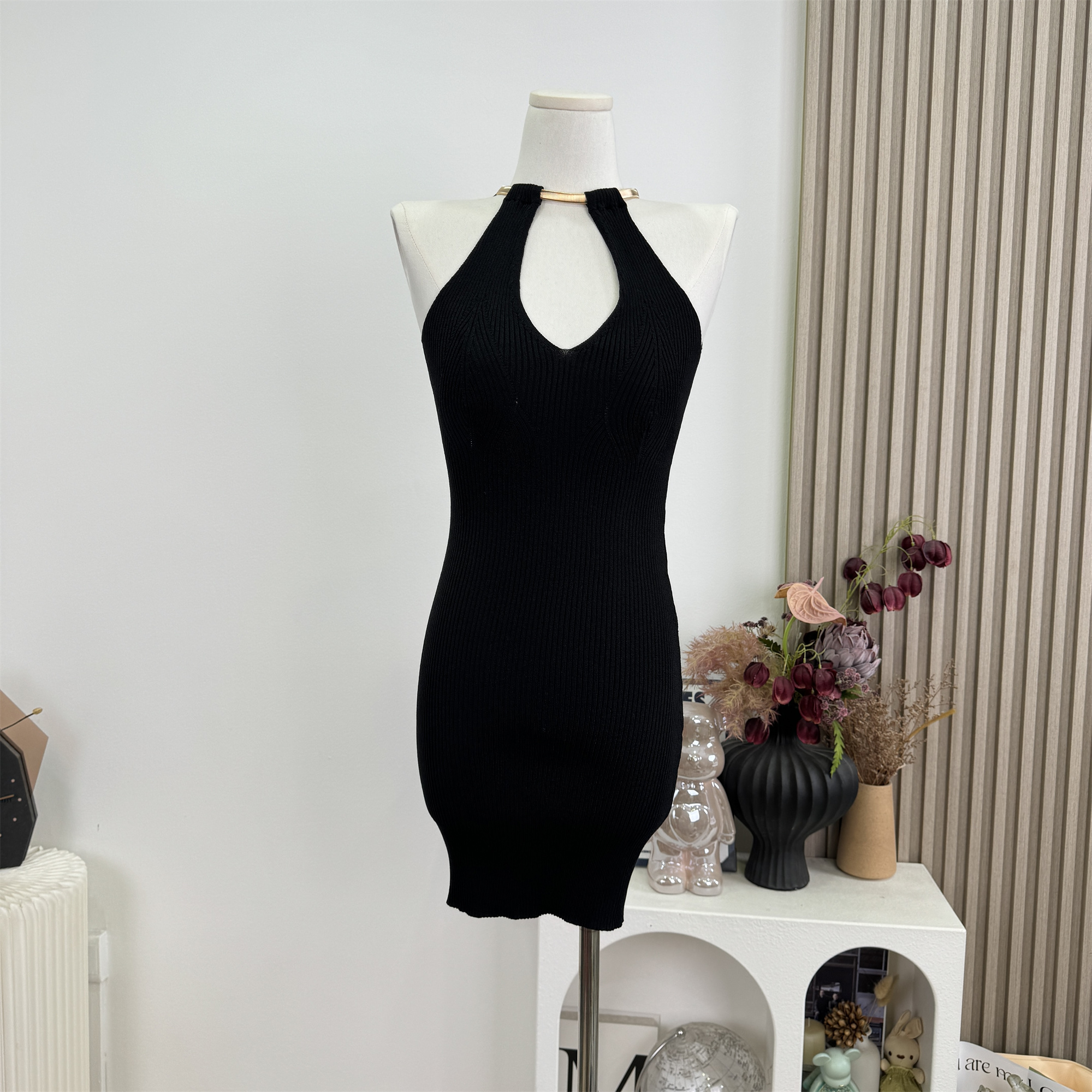 Women's Knitted Halter Dress 2026 Summer Sexy Cutout Bodycon Waist-Fitted Dress - Image 4